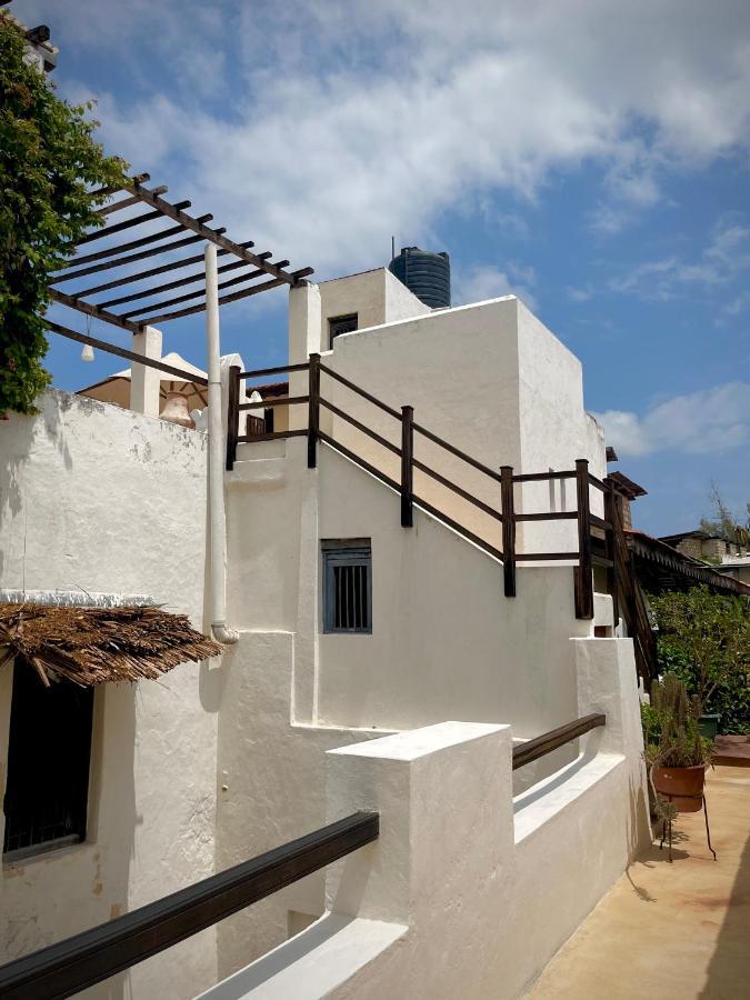 Subira House Bed & Breakfast Lamu Exterior photo