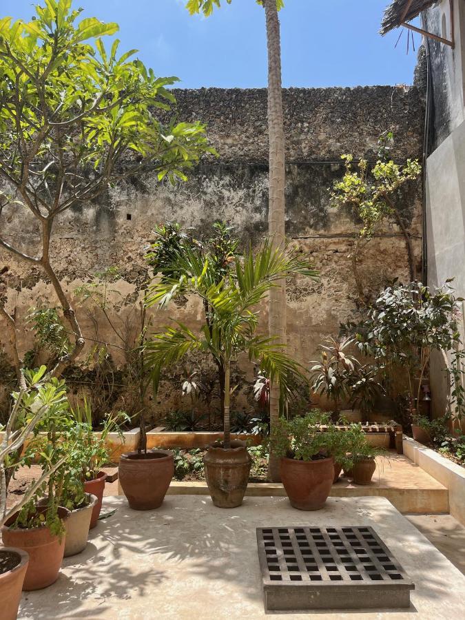 Subira House Bed & Breakfast Lamu Exterior photo