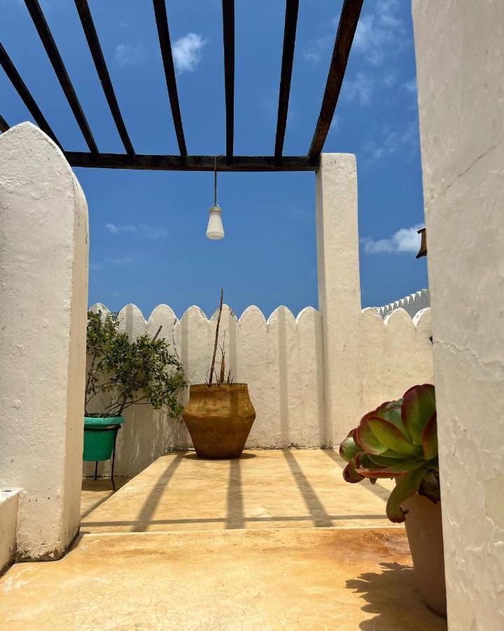 Subira House Bed & Breakfast Lamu Exterior photo